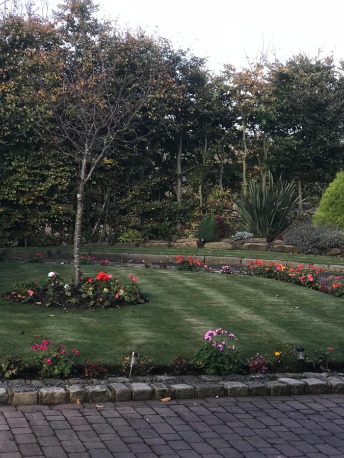 Mickering Barn Bed & Breakfast Aughton Exterior photo